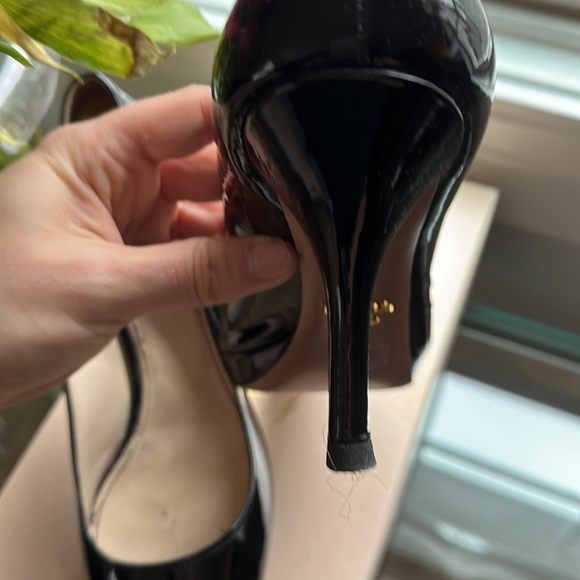 Prada patent leather black heels - Picture 6 of 14
